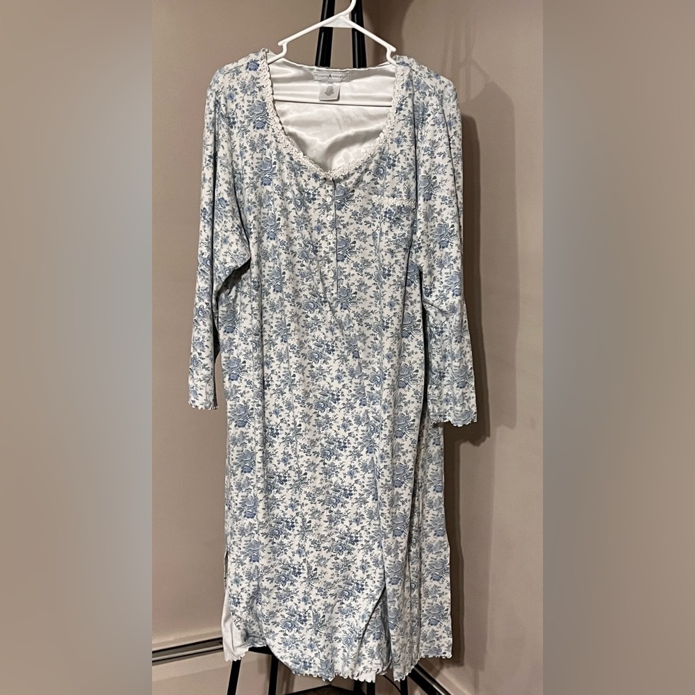 Nightgown